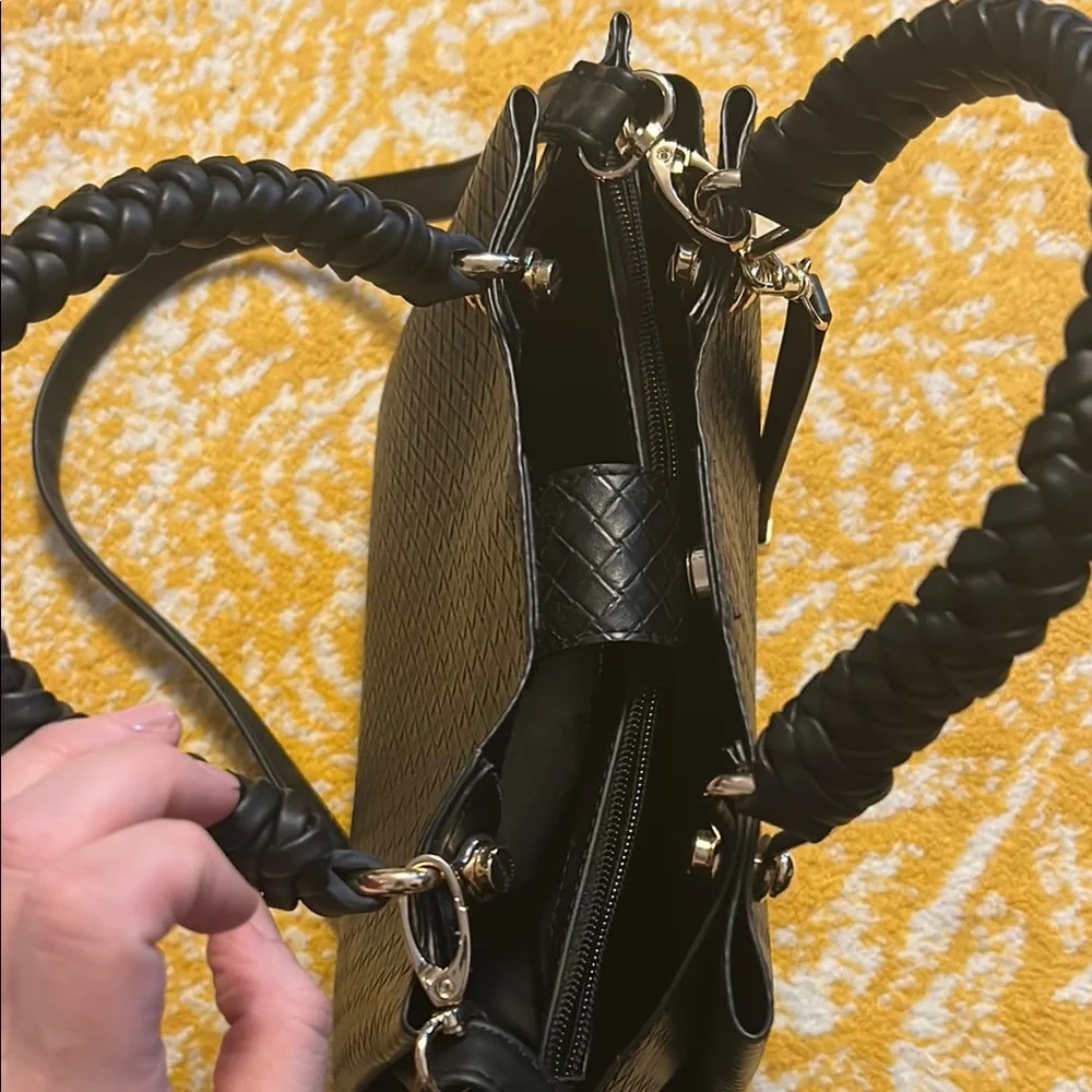 ALDO Black Woven Handbag - Picture 5 of 8